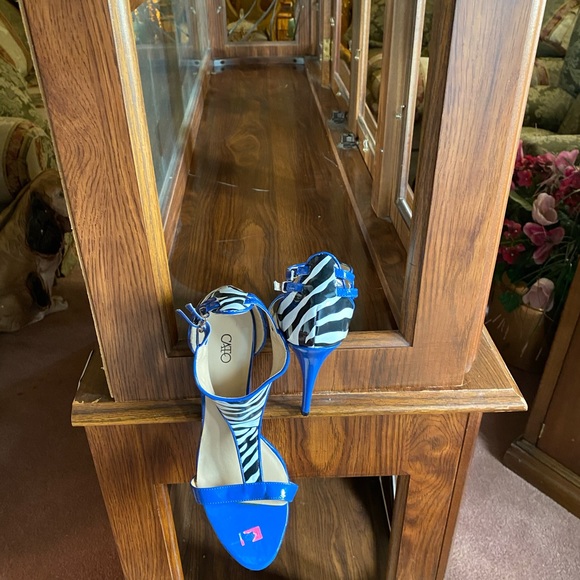 Shoes - Picture 1 of 1